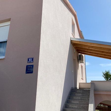 Three Bedroom Apartment Between Trogir And Split Kaštela Kültér fotó