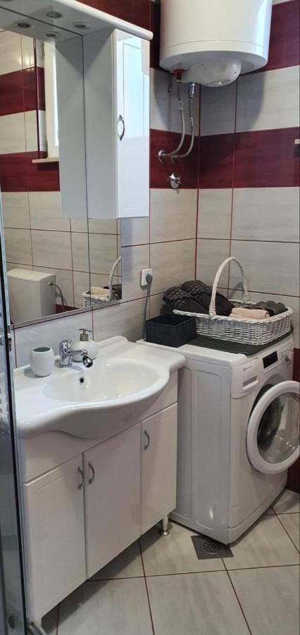 Three Bedroom Apartment Between Trogir And Split Kaštela Kültér fotó