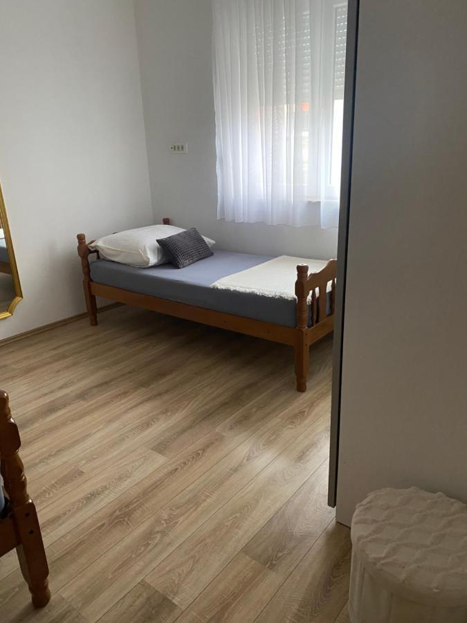Three Bedroom Apartment Between Trogir And Split Kaštela Kültér fotó