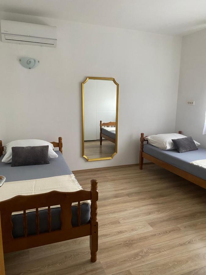 Three Bedroom Apartment Between Trogir And Split Kaštela Kültér fotó